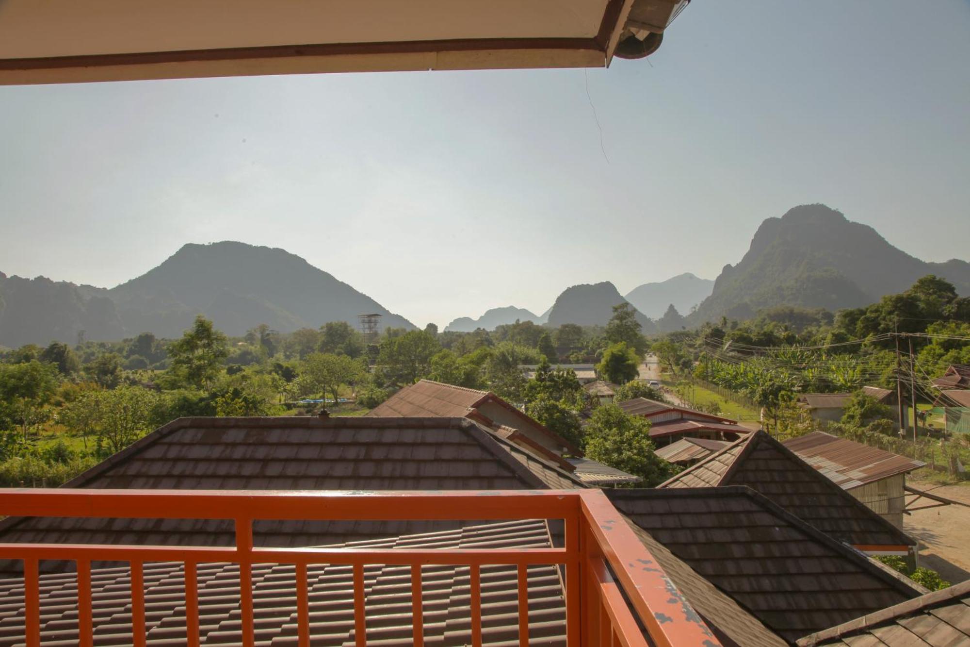Dd Guesthouse Vang Vieng Exterior photo
